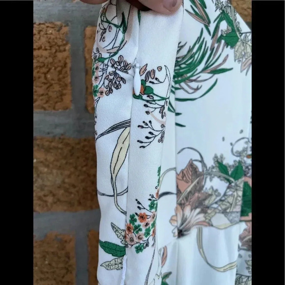 Little Moon Petunia Jumpsuit size 00 - Picture 14 of 16